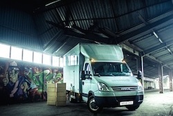 Iveco Daily - kontener z wind�